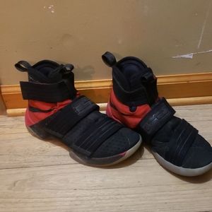 Lebron's soldier 10's